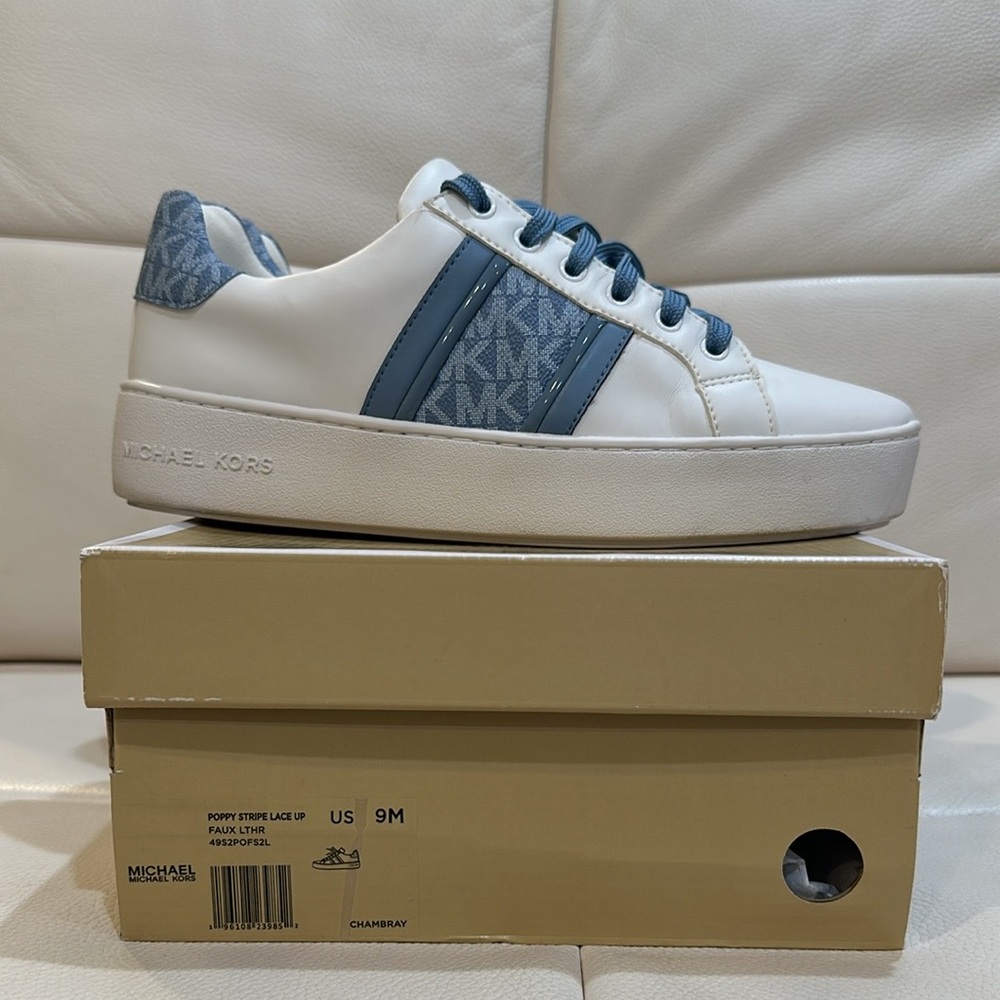 Michael Kors Poppy Leather and Logo Stripe Sneaker in Size 8.5 with Box - Picture 9 of 11